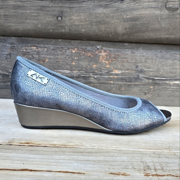 Anne Klein Sport Camrynne Modern Classic Peep Toe Comfort Wedge 7M - Picture 15 of 16